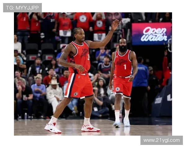 快船球员训练照曝光比尔等明星球员重返赛场备战新赛季